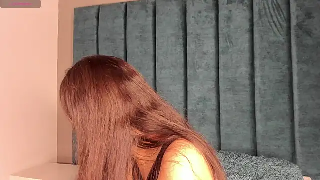 Snapshot of IsabellaGrey19 chatting on November 9, 2025, 7:12 pm IsabellaGrey19 online show from November 9, 2025, 7:12 pm