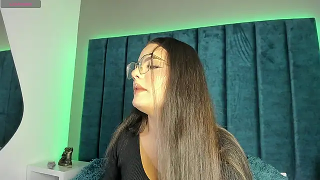 Snapshot of IsabellaGrey19 chatting on November 30, 2025, 7:29 pm IsabellaGrey19 online show from November 30, 2025, 7:29 pm