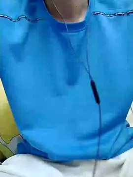 Snapshot of YAY-1 chatting on December 2, 2024, 11:12 am YAY-1 online show from December 2, 2024, 11:12 am