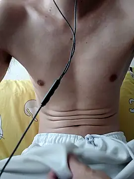 Snapshot of YAY-1 chatting on December 5, 2024, 5:37 am YAY-1 online show from December 5, 2024, 5:37 am