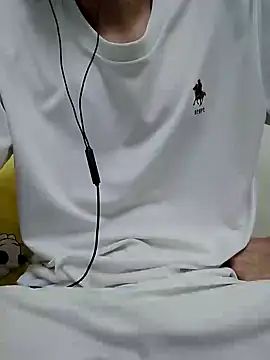 Snapshot of YAY-1 chatting on December 7, 2024, 12:13 pm YAY-1 online show from December 7, 2024, 12:13 pm