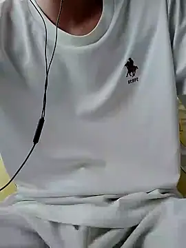 Snapshot of YAY-1 chatting on December 8, 2024, 5:29 am YAY-1 online show from December 8, 2024, 5:29 am