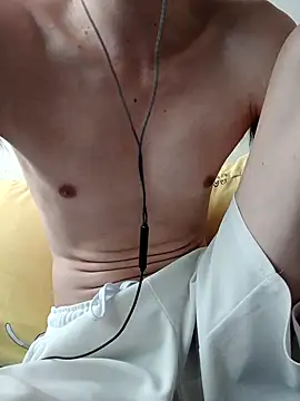 Snapshot of YAY-1 chatting on December 13, 2024, 6:00 am YAY-1 online show from December 13, 2024, 6:00 am