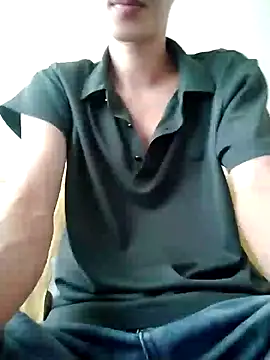 Snapshot of YAY-1 chatting on December 14, 2024, 1:50 am YAY-1 online show from December 14, 2024, 1:50 am