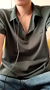 Snapshot of YAY-1 chatting on December 18, 2024, 2:53 am YAY-1 online show from December 18, 2024, 2:53 am