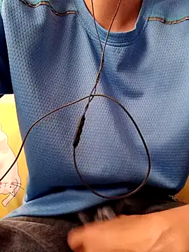 Snapshot of YAY-1 chatting on December 20, 2024, 5:57 am YAY-1 online show from December 20, 2024, 5:57 am