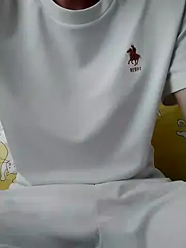 Snapshot of YAY-1 chatting on December 21, 2024, 1:36 am YAY-1 online show from December 21, 2024, 1:36 am