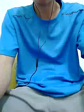 Snapshot of YAY-1 chatting on December 29, 2024, 12:12 pm YAY-1 online show from December 29, 2024, 12:12 pm