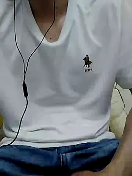 Snapshot of YAY-1 chatting on January 2, 2025, 11:31 am YAY-1 online show from January 2, 2025, 11:31 am