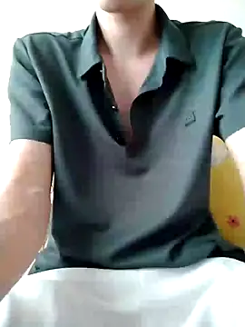 Snapshot of YAY-1 chatting on January 4, 2025, 2:46 am YAY-1 online show from January 4, 2025, 2:46 am