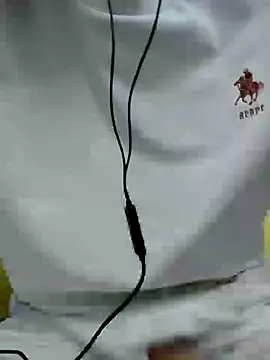 Snapshot of YAY-1 chatting on January 9, 2025, 12:52 pm YAY-1 online show from January 9, 2025, 12:52 pm