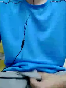 Snapshot of YAY-1 chatting on February 1, 2025, 12:16 pm YAY-1 online show from February 1, 2025, 12:16 pm