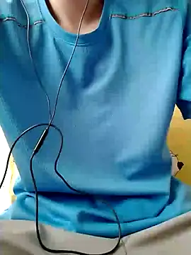 Snapshot of YAY-1 chatting on February 2, 2025, 2:38 am YAY-1 online show from February 2, 2025, 2:38 am