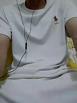 Snapshot of YAY-1 chatting on February 3, 2025, 12:14 pm YAY-1 online show from February 3, 2025, 12:14 pm