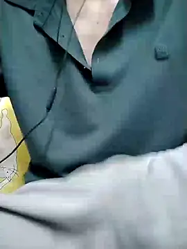 Snapshot of YAY-1 chatting on February 6, 2025, 12:16 pm YAY-1 online show from February 6, 2025, 12:16 pm