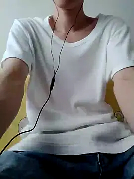 Snapshot of YAY-1 chatting on February 11, 2025, 3:08 am YAY-1 online show from February 11, 2025, 3:08 am