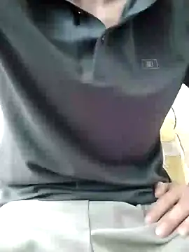 Snapshot of YAY-1 chatting on February 14, 2025, 3:33 am YAY-1 online show from February 14, 2025, 3:33 am