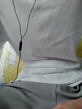 Snapshot of YAY-1 chatting on February 20, 2025, 2:18 am YAY-1 online show from February 20, 2025, 2:18 am