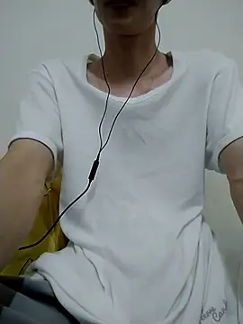 Snapshot of YAY-1 chatting on February 20, 2025, 12:15 pm YAY-1 online show from February 20, 2025, 12:15 pm