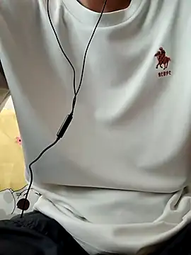 Snapshot of YAY-1 chatting on February 21, 2025, 6:07 am YAY-1 online show from February 21, 2025, 6:07 am