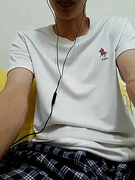 Snapshot of YAY-1 chatting on February 23, 2025, 2:46 pm YAY-1 online show from February 23, 2025, 2:46 pm