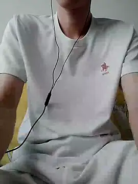 Snapshot of YAY-1 chatting on February 27, 2025, 2:10 am YAY-1 online show from February 27, 2025, 2:10 am