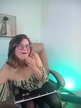 Chanelll Taylorr  online show from January 10, 2026, 5:26 pm