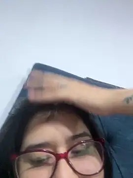 ZTahya online show from December 4, 2025, 4:33 am