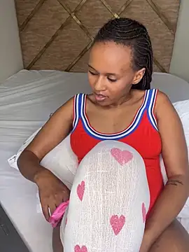 Snapshot of Star_Light2 chatting on October 5, 2025, 12:31 am Star Light2 online show from October 5, 2025, 12:31 am