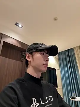 1a1a1alll online show from December 5, 2025, 2:25 pm