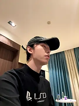 1a1a1alll online show from December 15, 2025, 2:54 pm