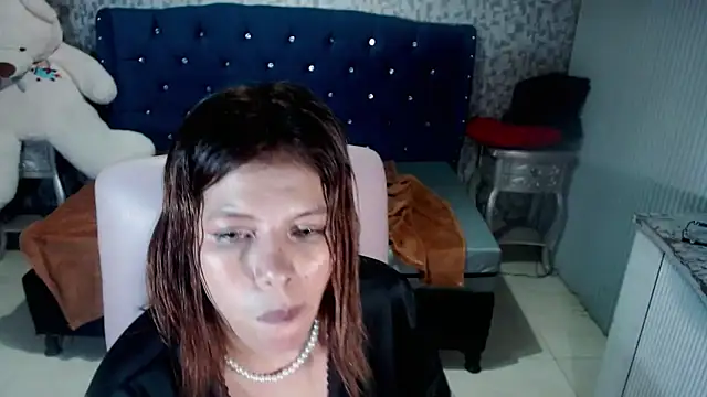 CurvyJulieth online show from January 15, 2025, 4:15 am