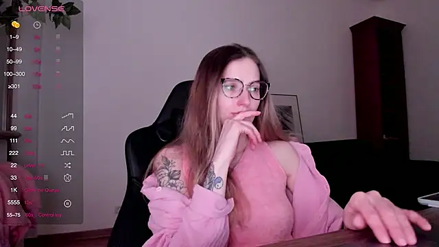 Snapshot of Sexy_Sweets chatting on January 3, 2025, 2:51 pm Sexy Sweets online show from January 3, 2025, 2:51 pm