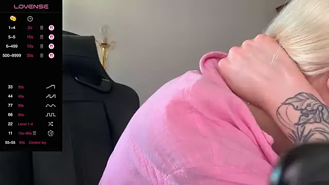 Snapshot of Sexy_Sweets chatting on September 11, 2025, 11:32 am Sexy Sweets online show from September 11, 2025, 11:32 am