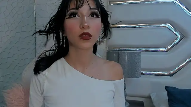 Naomi-Haruno online show from February 23, 2026, 8:17 pm