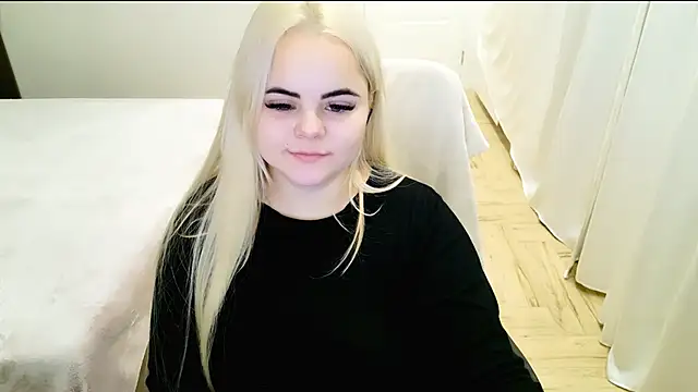 lovely-eyes online show from December 11, 2024, 1:58 am