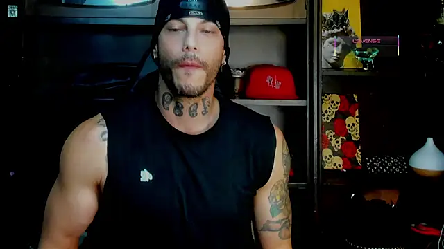 Snapshot of RickG_Oficial chatting on October 22, 2025, 12:00 am RickG Oficial online show from October 22, 2025, 12:00 am