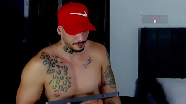 Snapshot of RickG_Oficial chatting on May 23, 2026, 10:47 pm RickG Oficial online show from May 23, 2026, 10:47 pm