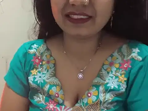 Gulaboo bhabi online show from January 20, 2025, 11:21 pm