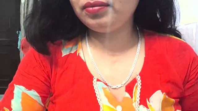 Snapshot of Gulaboo_bhabi chatting on November 18, 2025, 10:47 pm Gulaboo bhabi online show from November 18, 2025, 10:47 pm