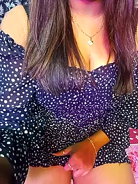 Snapshot of beauty_alina chatting on December 14, 2024, 12:44 pm beauty alina online show from December 14, 2024, 12:44 pm