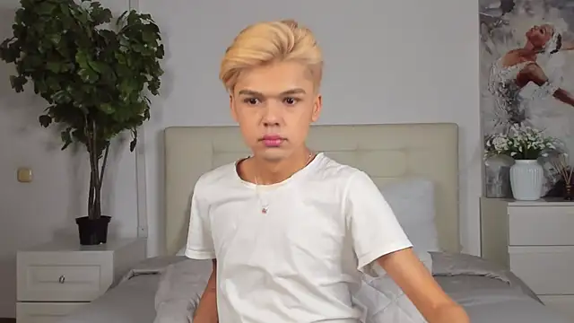 Snapshot of Felix_Rey chatting on February 8, 2025, 6:55 pm Felix Rey online show from February 8, 2025, 6:55 pm