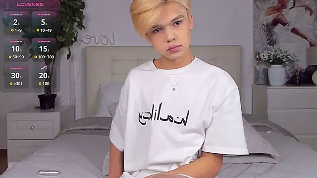 Snapshot of Felix_Rey chatting on February 18, 2025, 4:26 pm Felix Rey online show from February 18, 2025, 4:26 pm