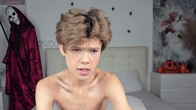 Snapshot of Felix_Rey chatting on November 1, 2025, 10:56 pm Felix Rey online show from November 1, 2025, 10:56 pm