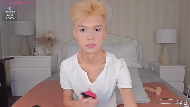 Snapshot of Felix_Rey chatting on November 12, 2025, 5:24 pm Felix Rey online show from November 12, 2025, 5:24 pm