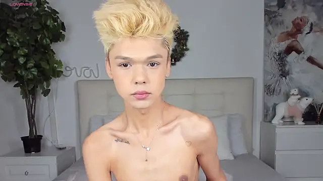 Snapshot of Felix_Rey chatting on December 5, 2025, 6:15 pm Felix Rey online show from December 5, 2025, 6:15 pm