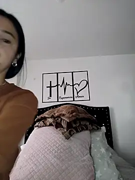 Snapshot of EimyParker_ chatting on September 28, 2025, 2:11 pm EimyParker online show from September 28, 2025, 2:11 pm