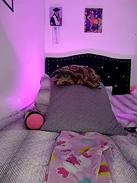 EimyParker  online show from March 2, 2026, 8:04 pm