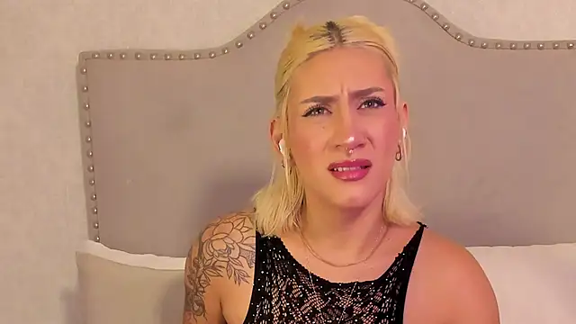 Emily robertss online show from November 9, 2025, 3:05 am