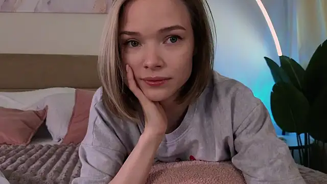 Eva Natsumi online show from January 22, 2025, 3:18 pm